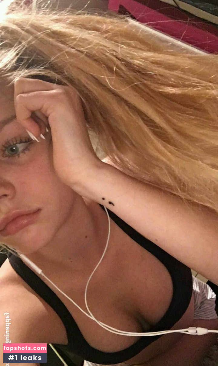 Annika Boron gallery photo #41