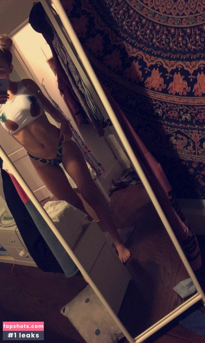 Annika Boron gallery photo #46