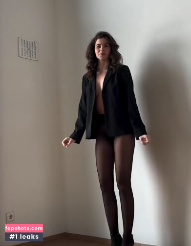 Annika Koser gallery photo #5