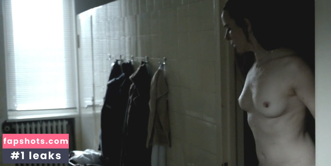 Annika Kuhl nude babe gallery