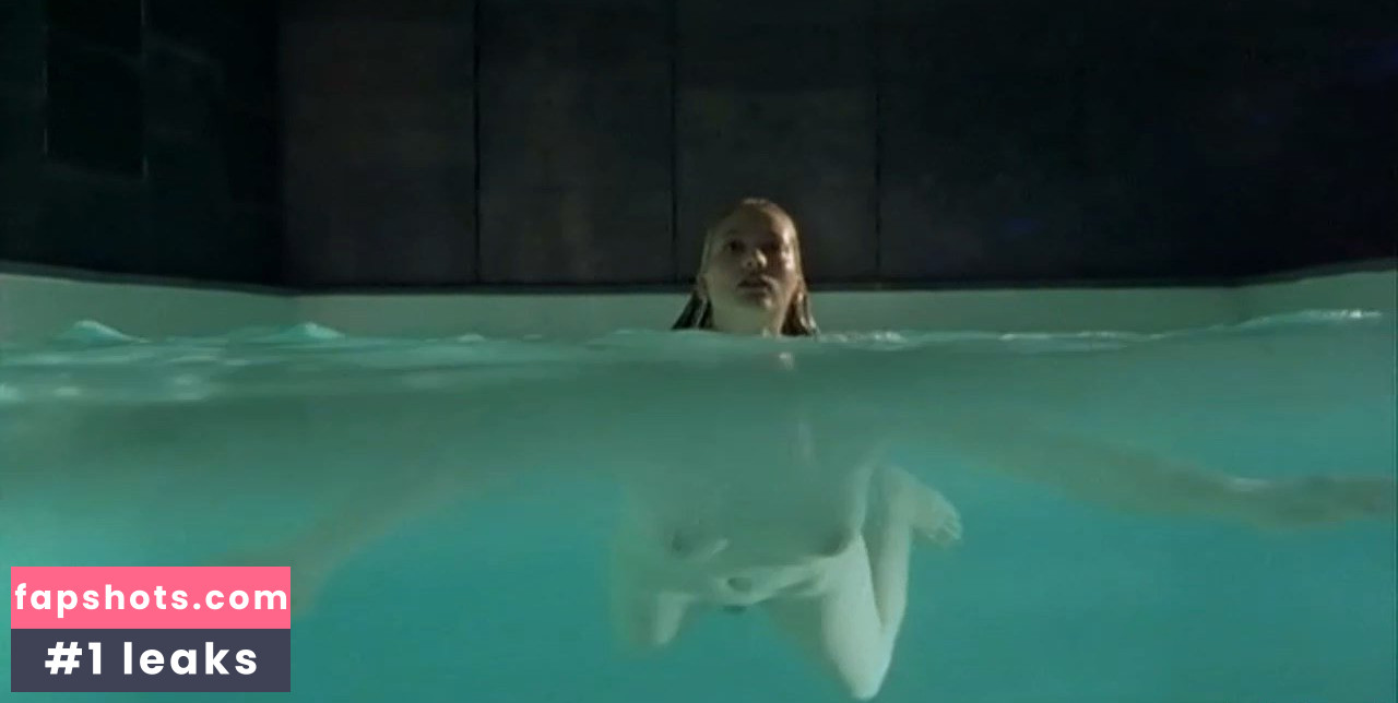 Annika Murjahn gallery photo #3