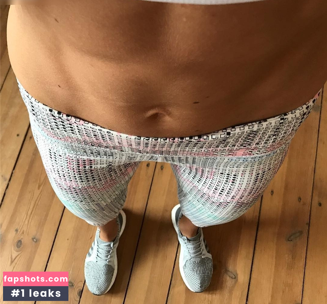 Annika Zimmermann nude babe gallery