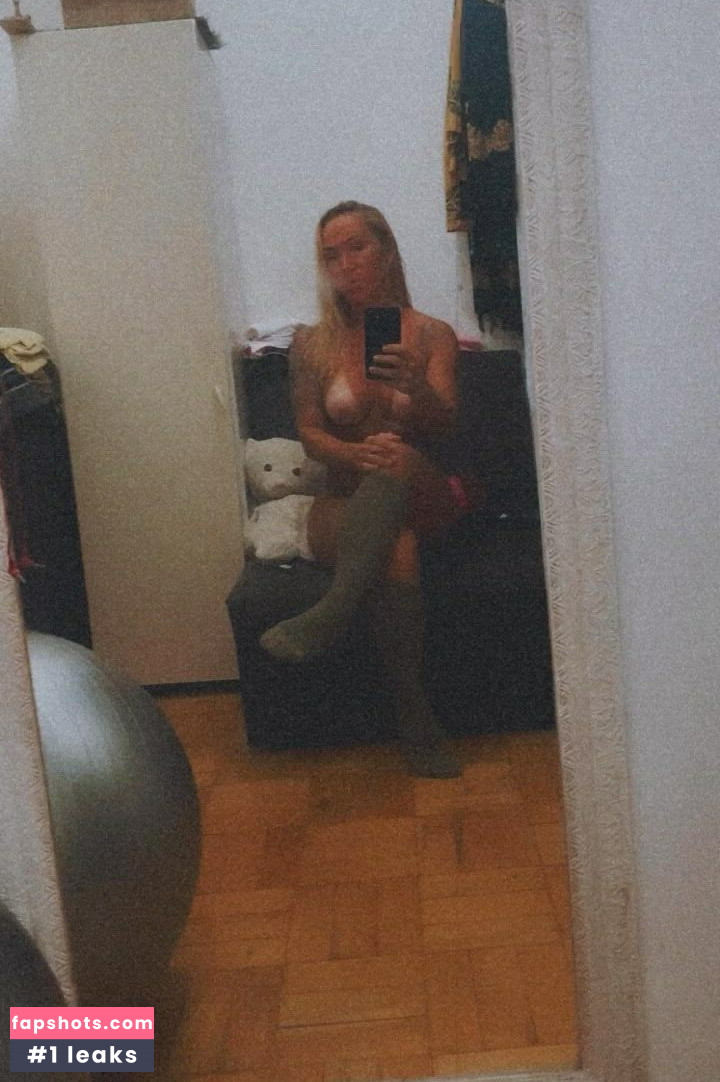 Anninha Wolff gallery photo #20