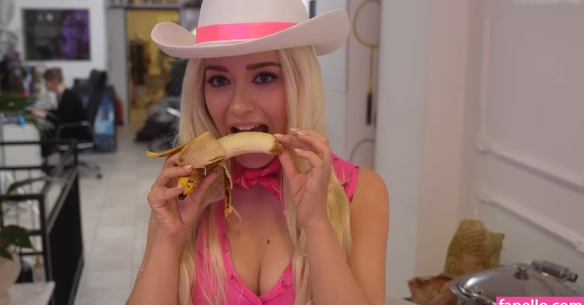 annitheduck gallery photo #543