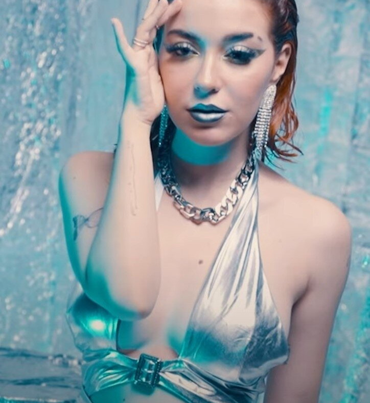 annitheduck gallery photo #702