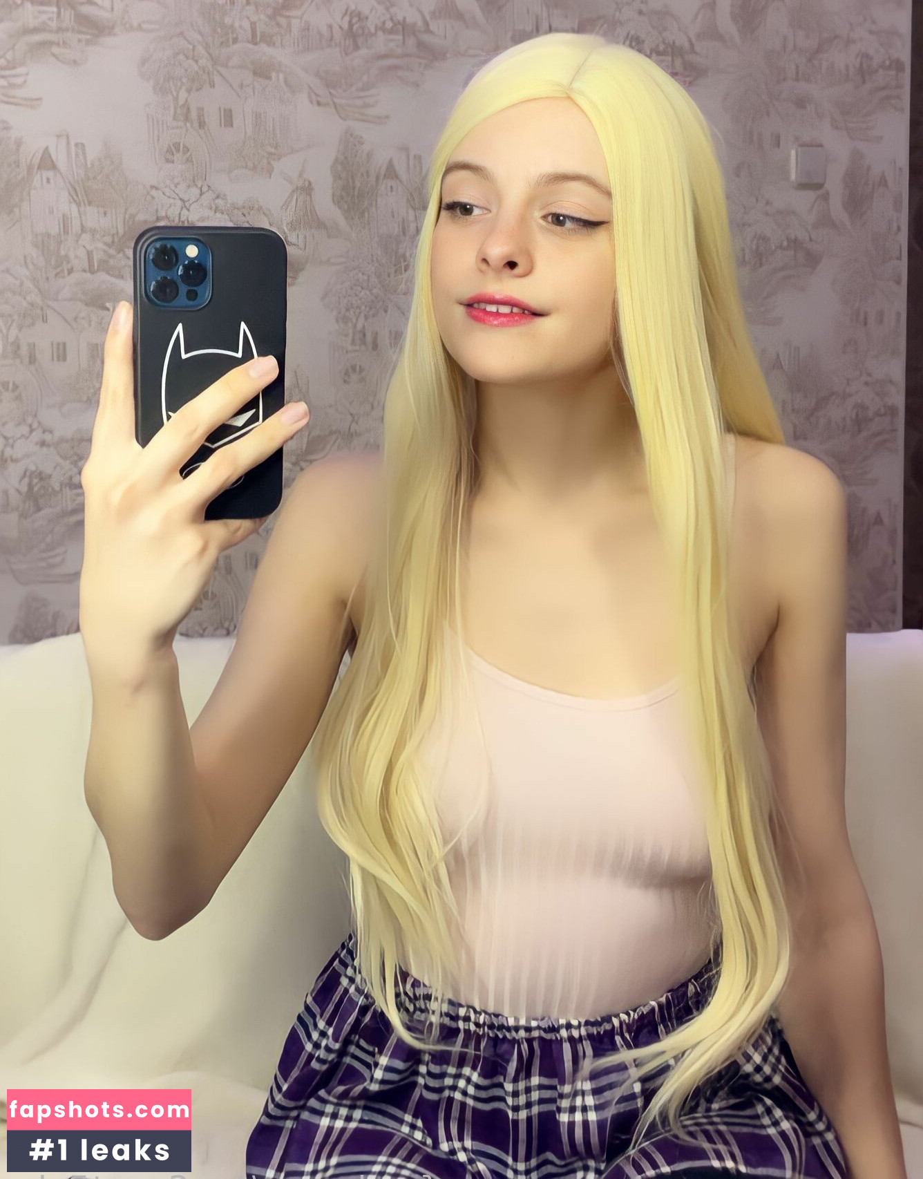 AnnSweetBaby gallery photo #10