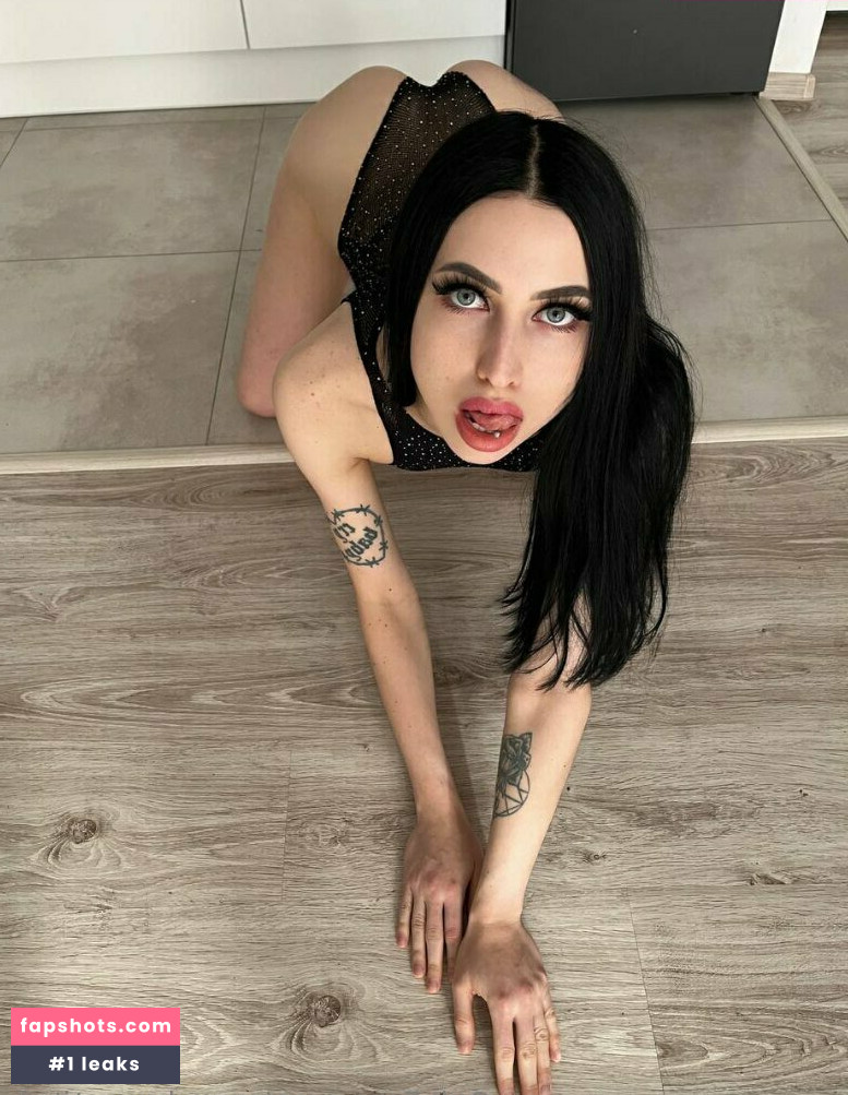 anny_huge_tits1 gallery photo #2307