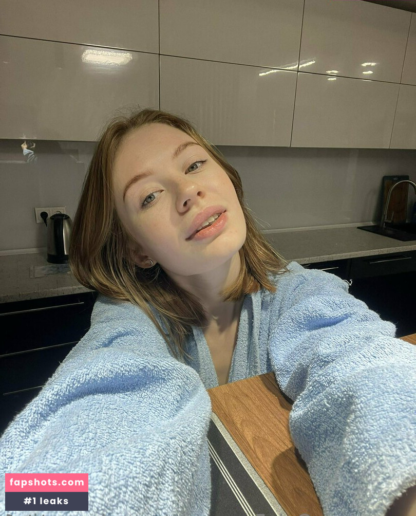 anny_huge_tits1 gallery photo #2533