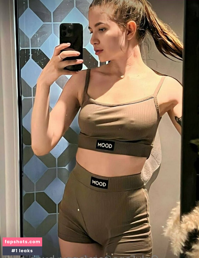 anny_huge_tits1 gallery photo #2794