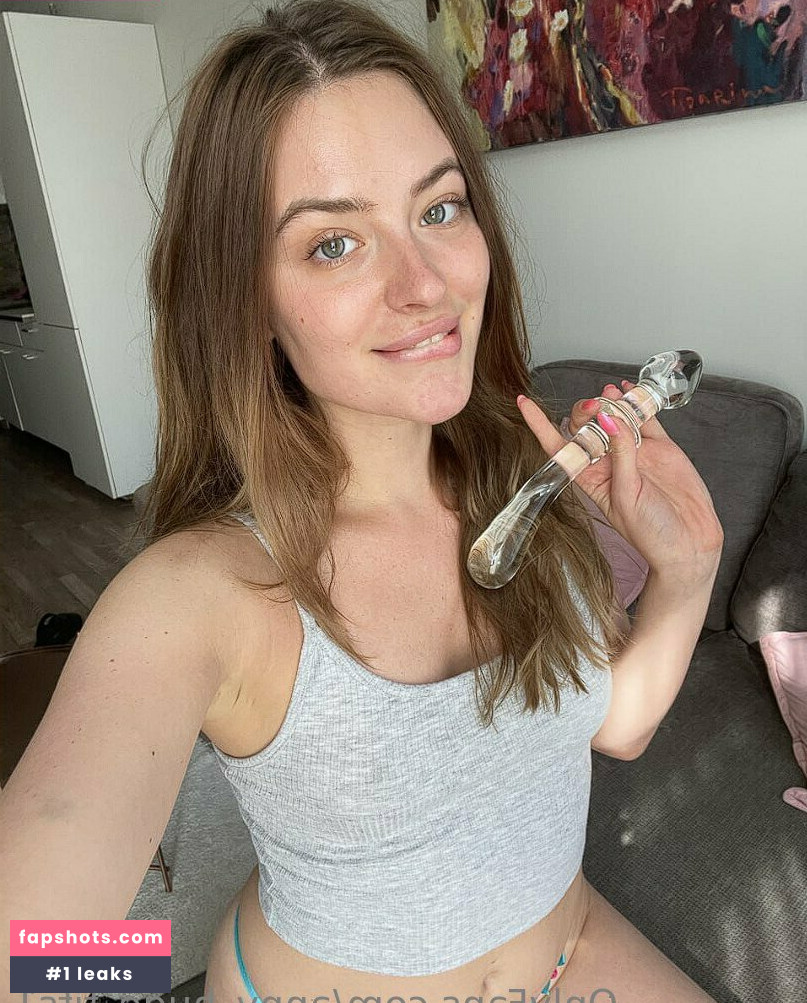 anny_huge_tits1 gallery photo #3178