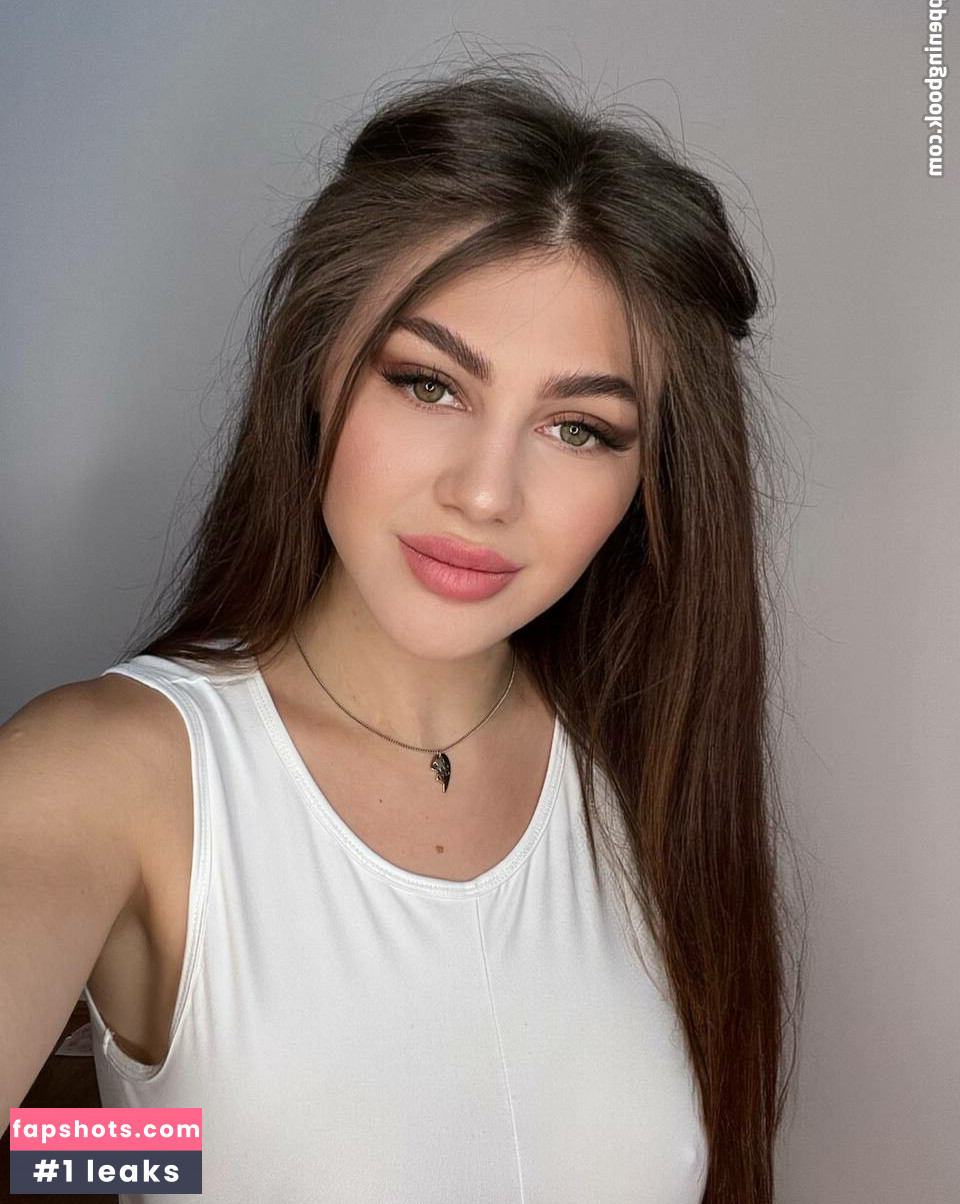 Anny Plein gallery photo #3