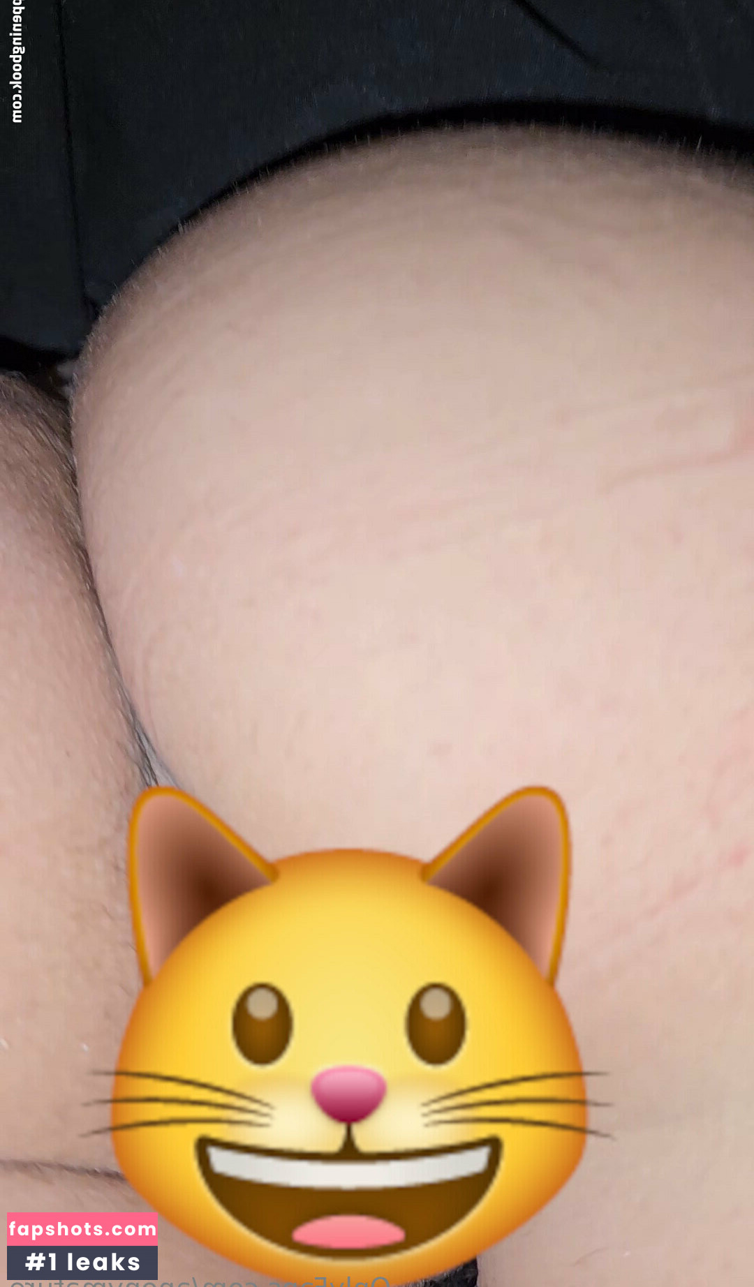 AnonyMature gallery photo #11