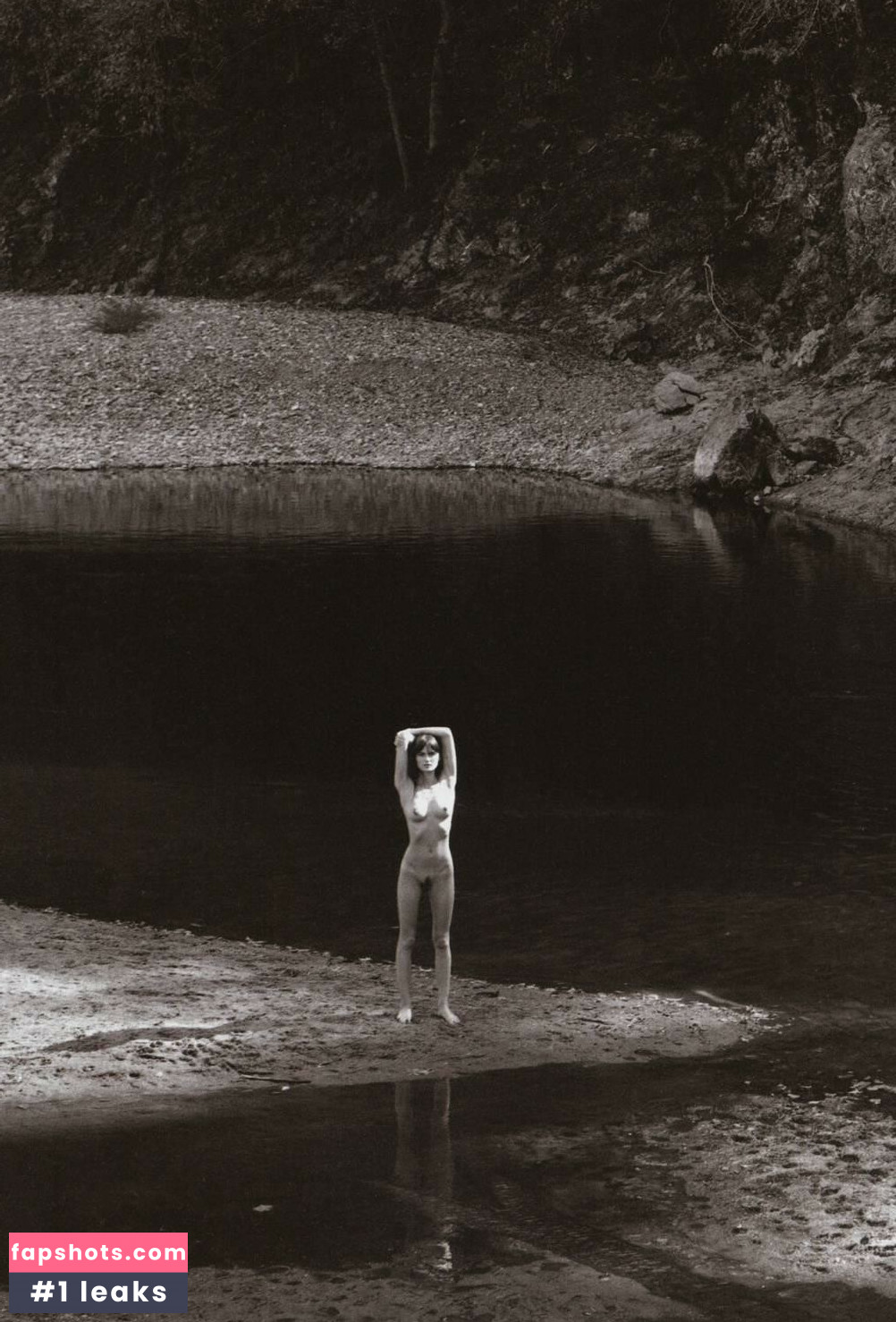 Anouck Lepere gallery photo #4