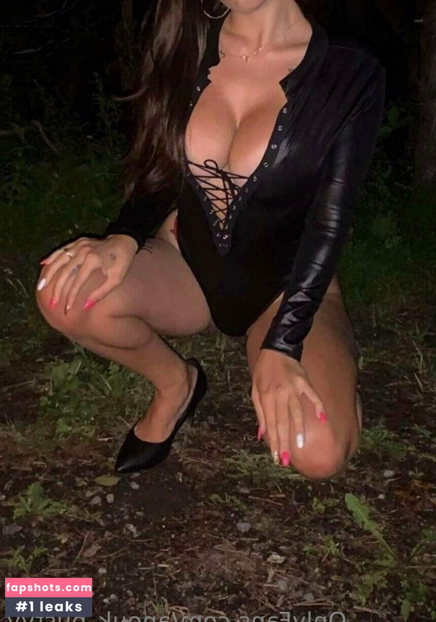 anouk_bustyy Nude Leaks OnlyFans Photos #13 - LeakJerk