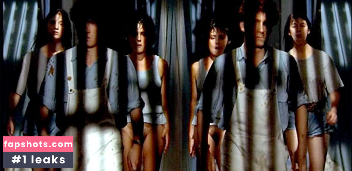 Anouk Grinberg gallery photo #16