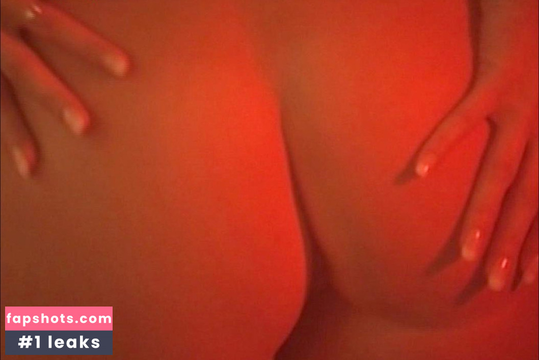 Anoushka gallery photo #5