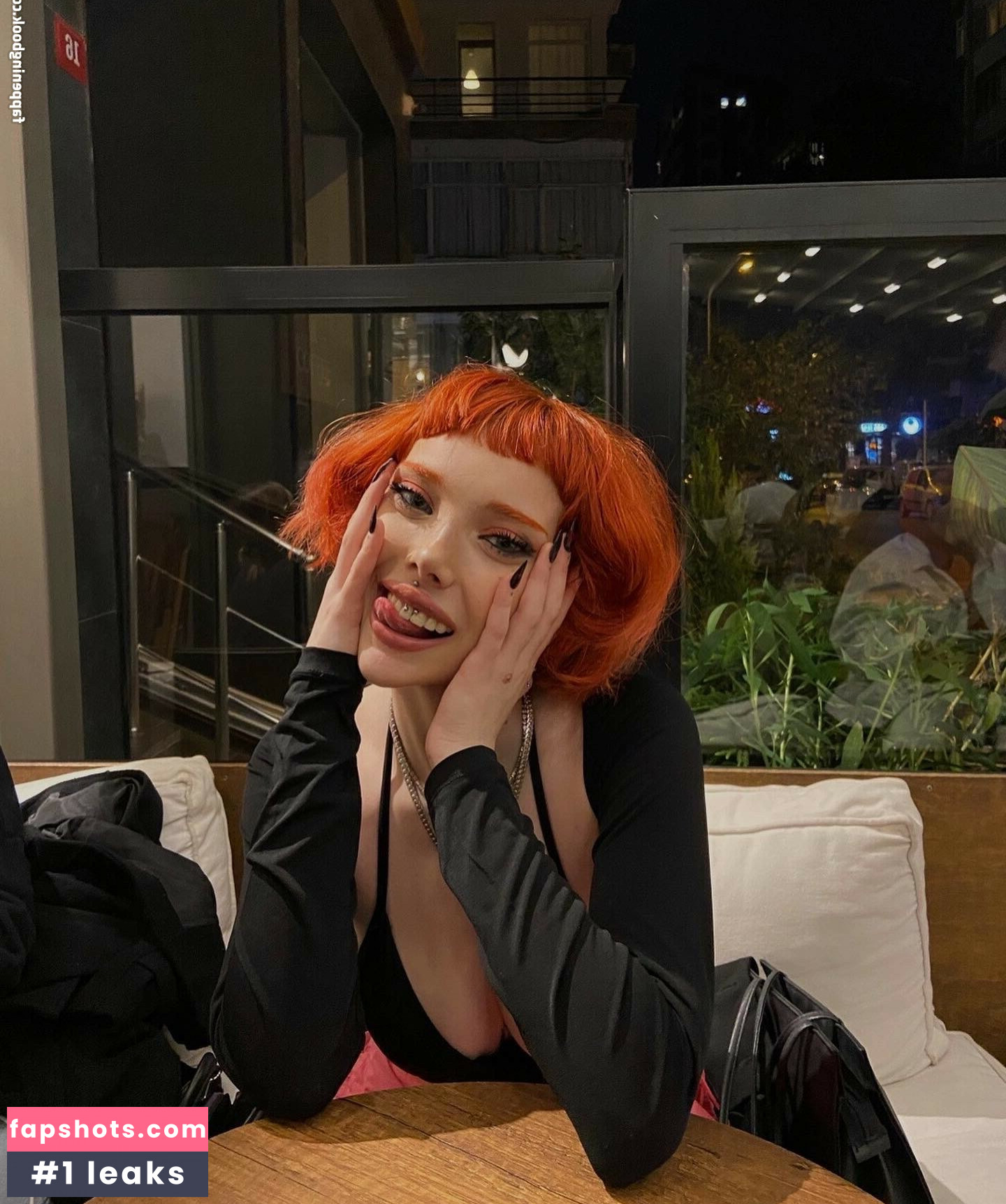 anthealefteria nude babe gallery