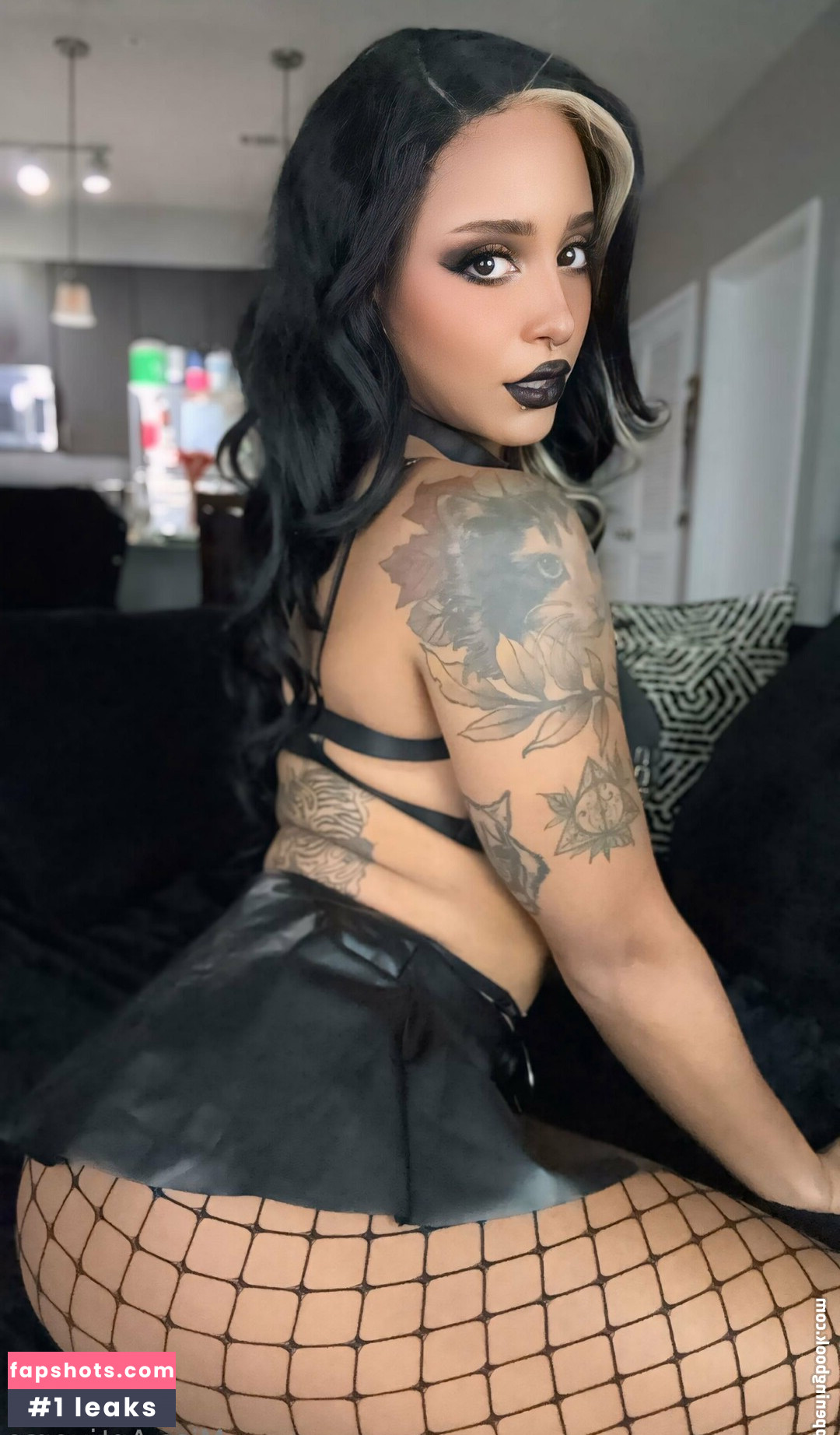 antiversesuicide Nahé úniky fotek pouze od fanoušků #17 - Fapshots