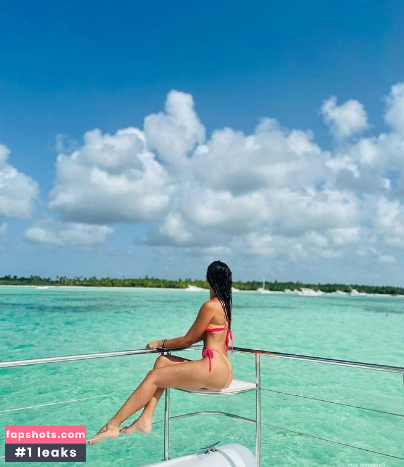 Antonelaroccuzzo gallery photo #18