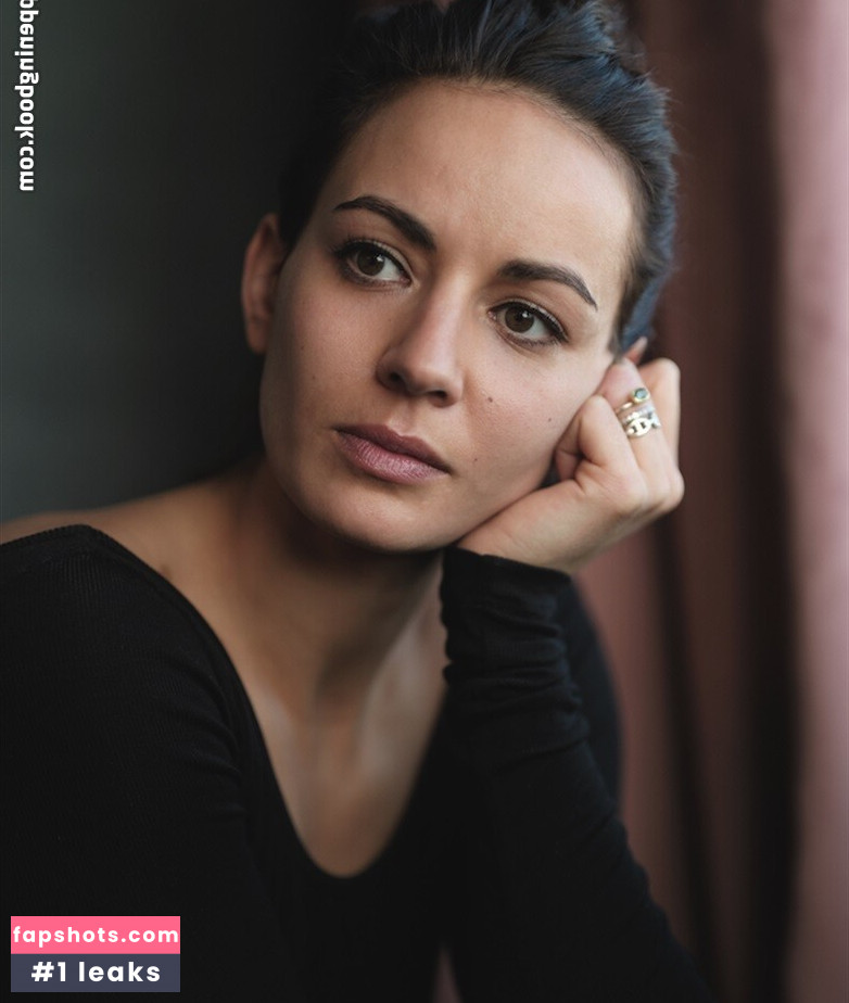 Antonia Desplat nude babe gallery