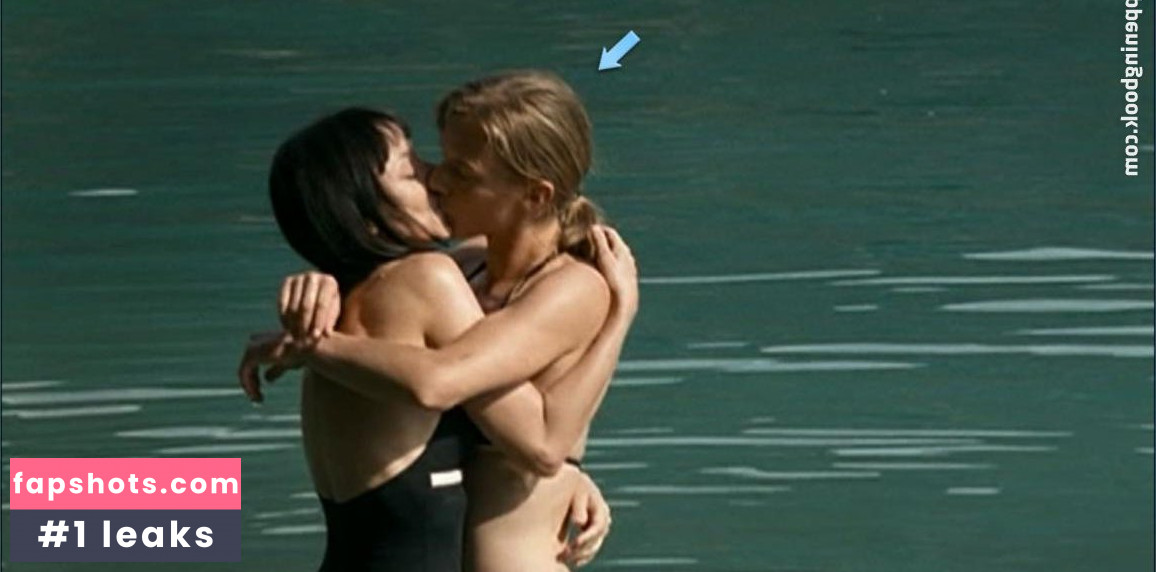 Antonia Liskova gallery photo #5