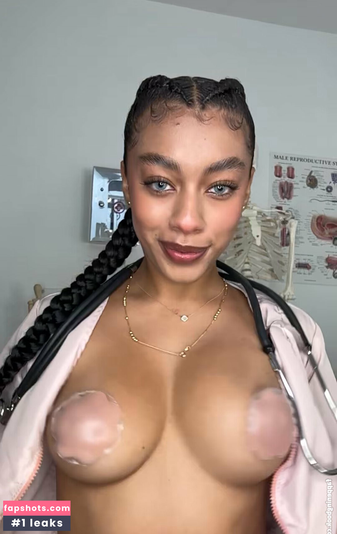 Antonia Mackenzie gallery photo #11