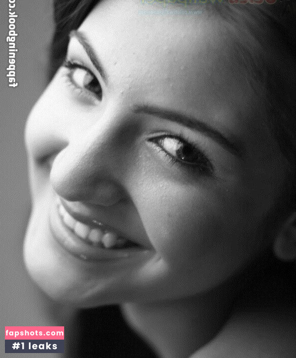Anushka Sharma gallery photo #27