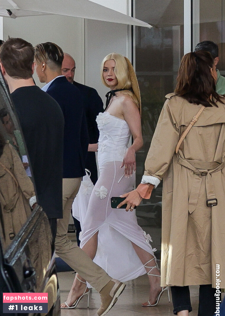 Anya Taylor-Joy gallery photo #1056