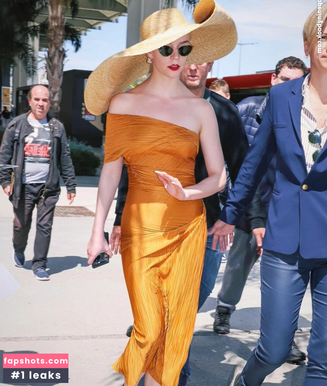 Anya Taylor-Joy gallery photo #1081