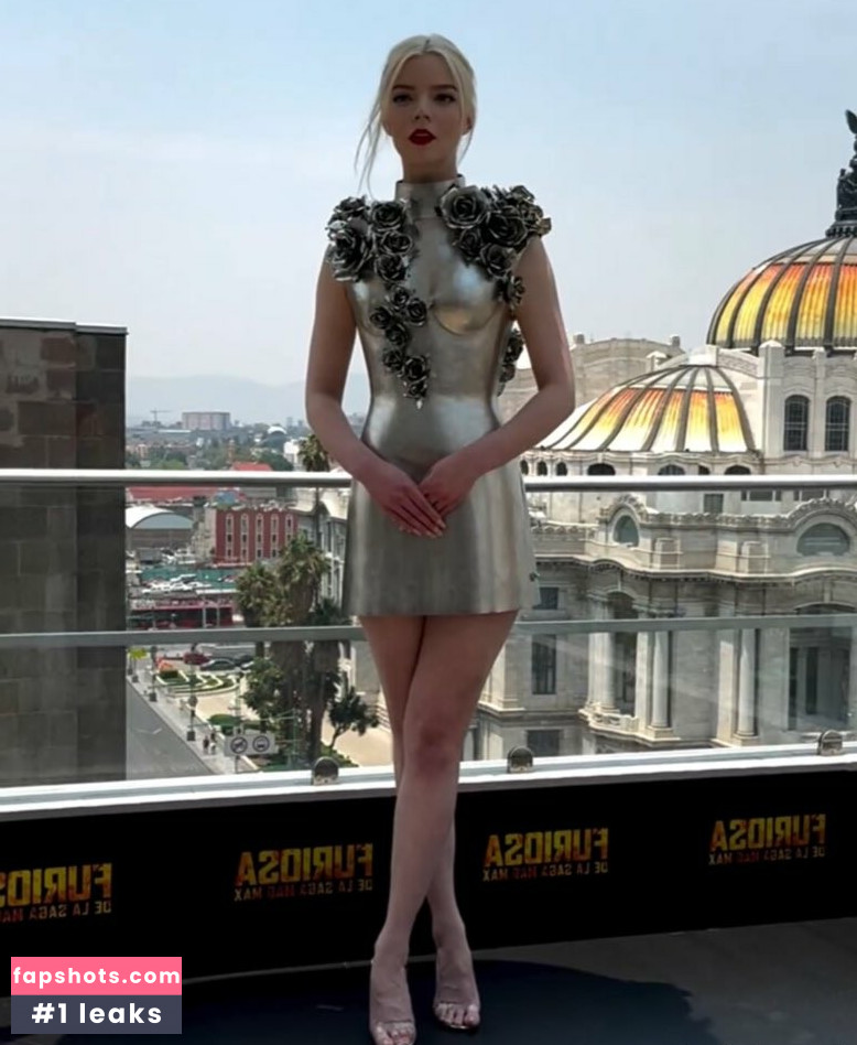Anya Taylor-Joy gallery photo #1086