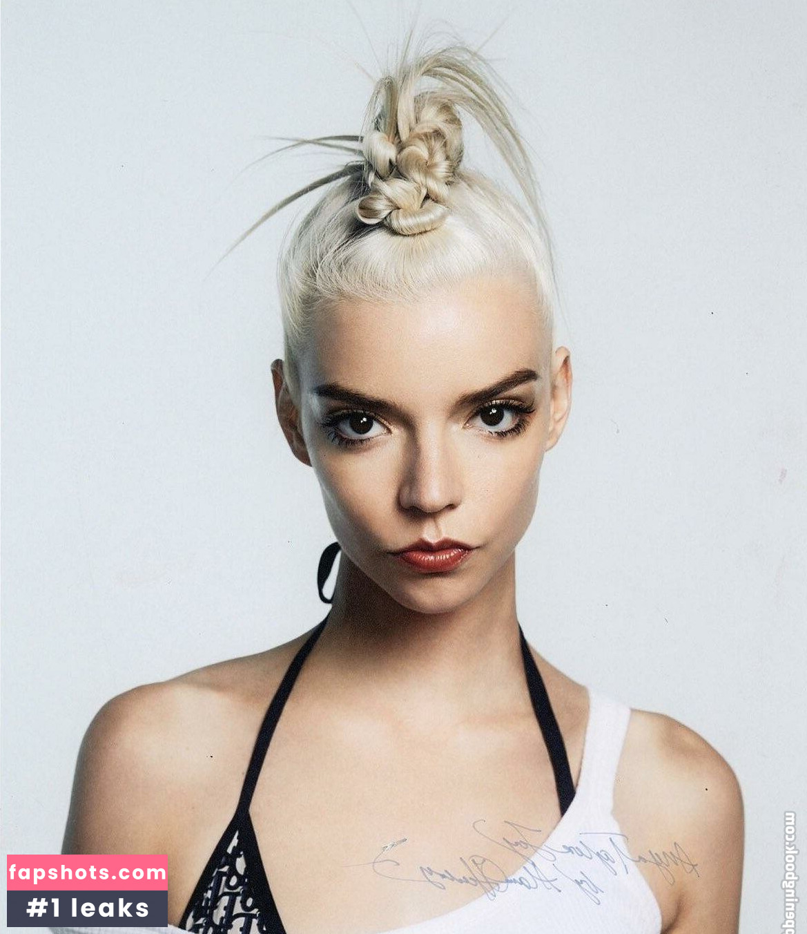 Anya Taylor-Joy gallery photo #1555