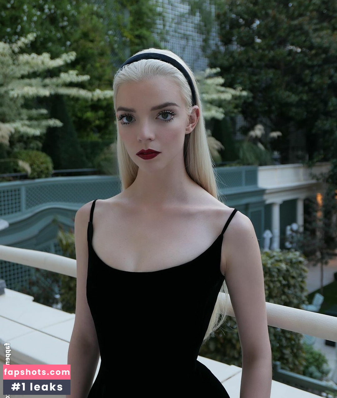 Anya Taylor-Joy gallery photo #1562