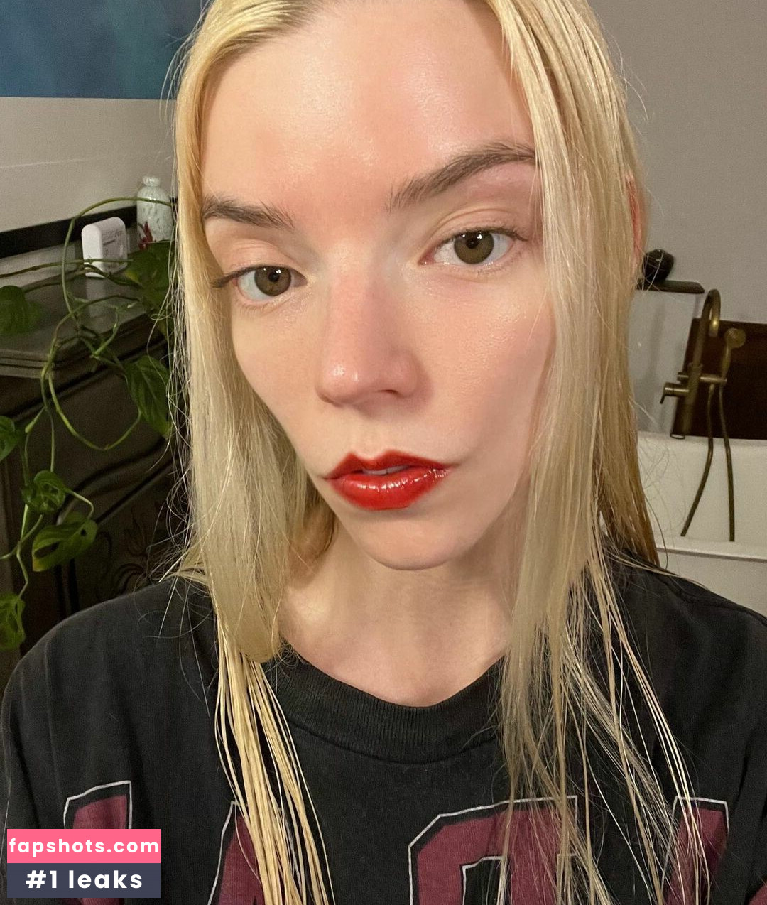 Anya Taylor-Joy gallery photo #1786