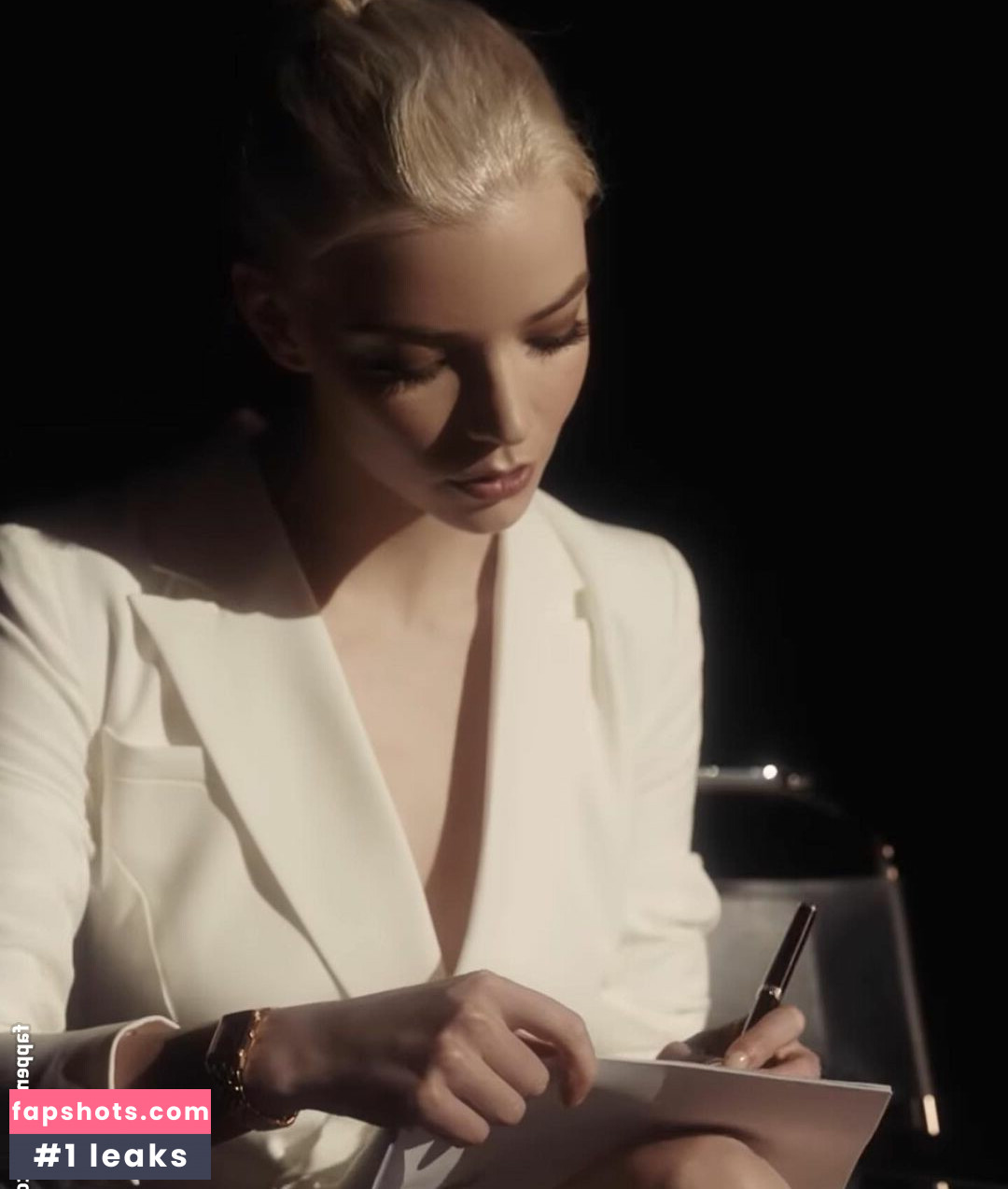 Anya Taylor-Joy gallery photo #1823