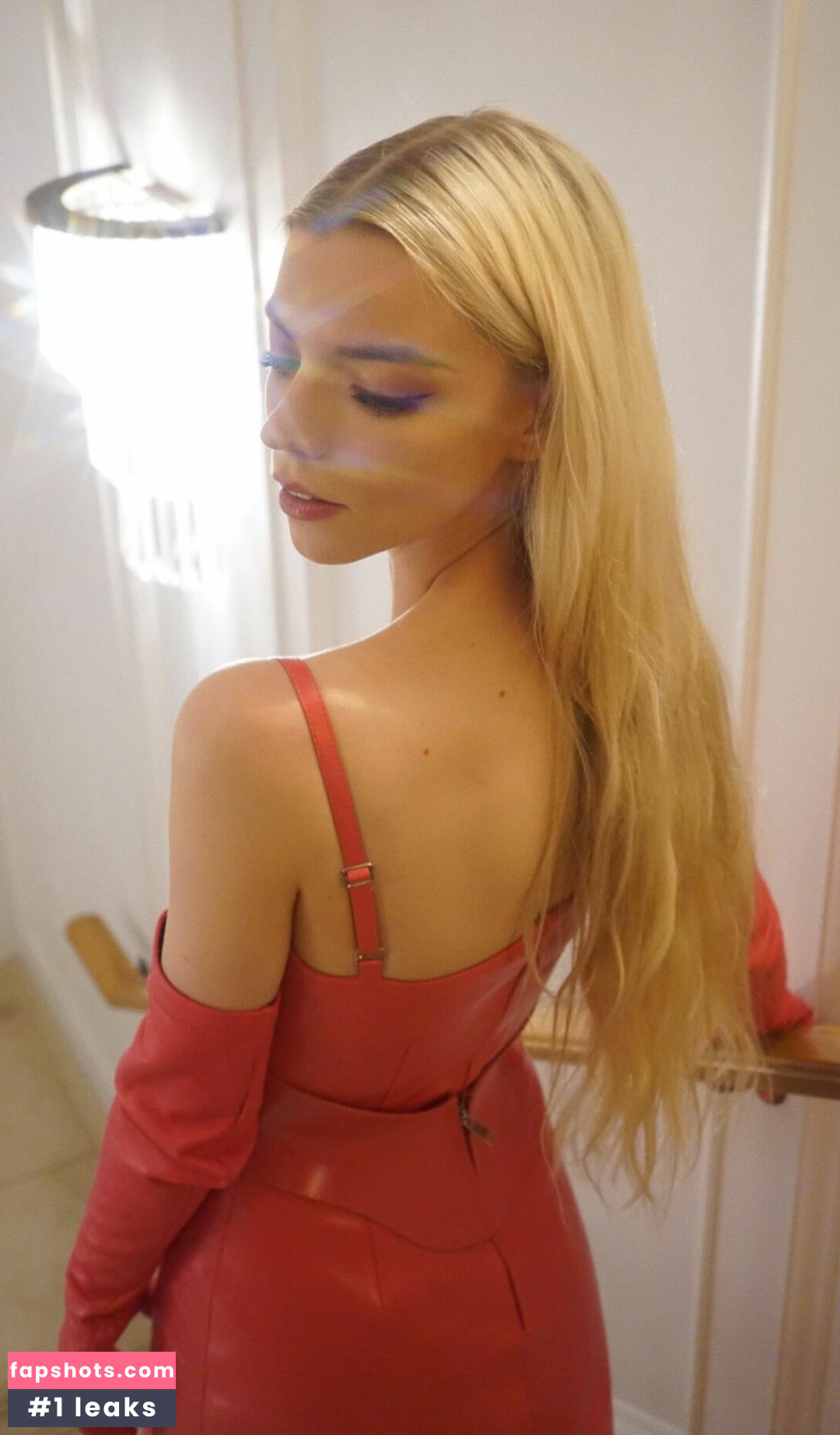 Anya Taylor-Joy gallery photo #1949