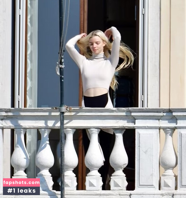 Anya Taylor-Joy gallery photo #1965