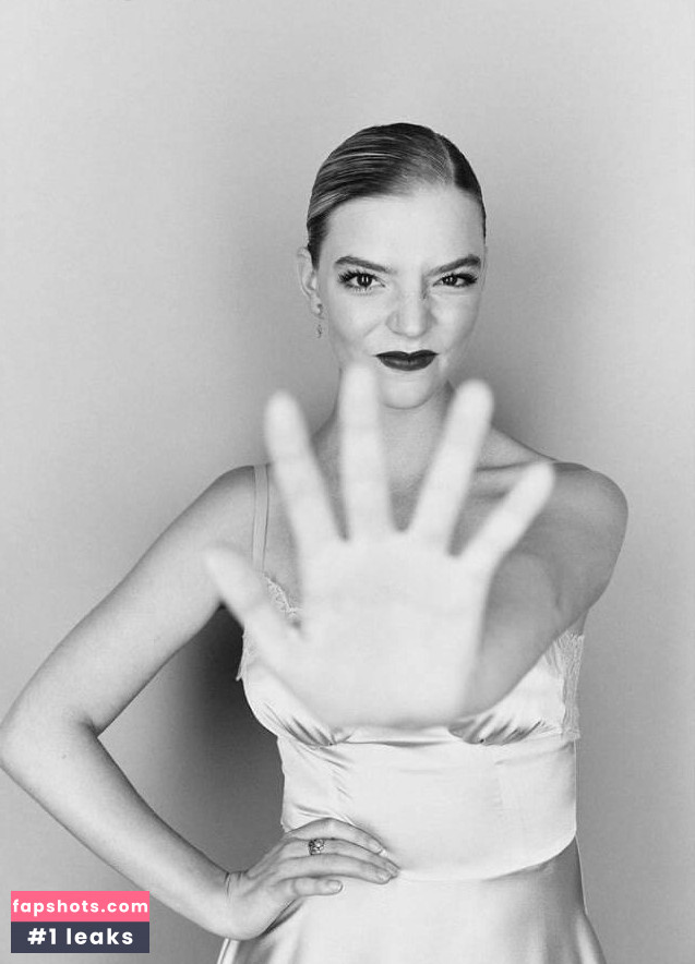Anya Taylor-Joy gallery photo #2123