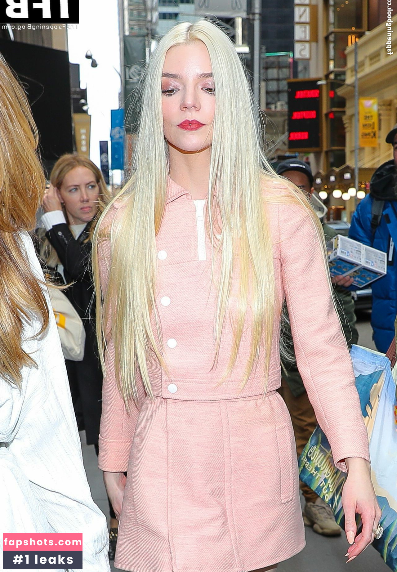 Anya Taylor-Joy gallery photo #2313