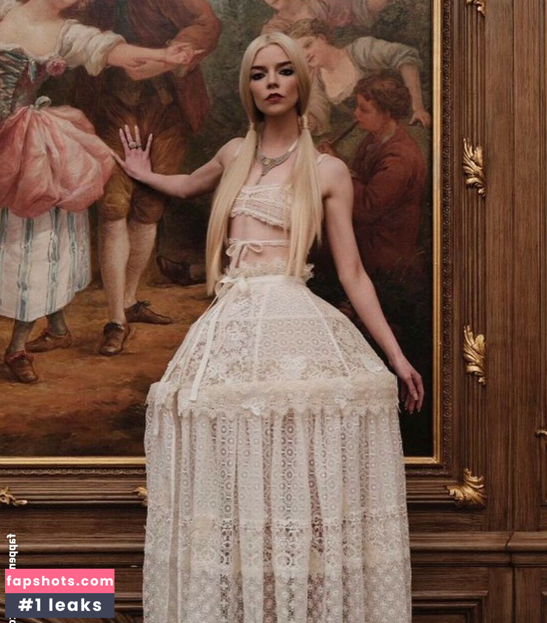 Anya Taylor-Joy gallery photo #2473