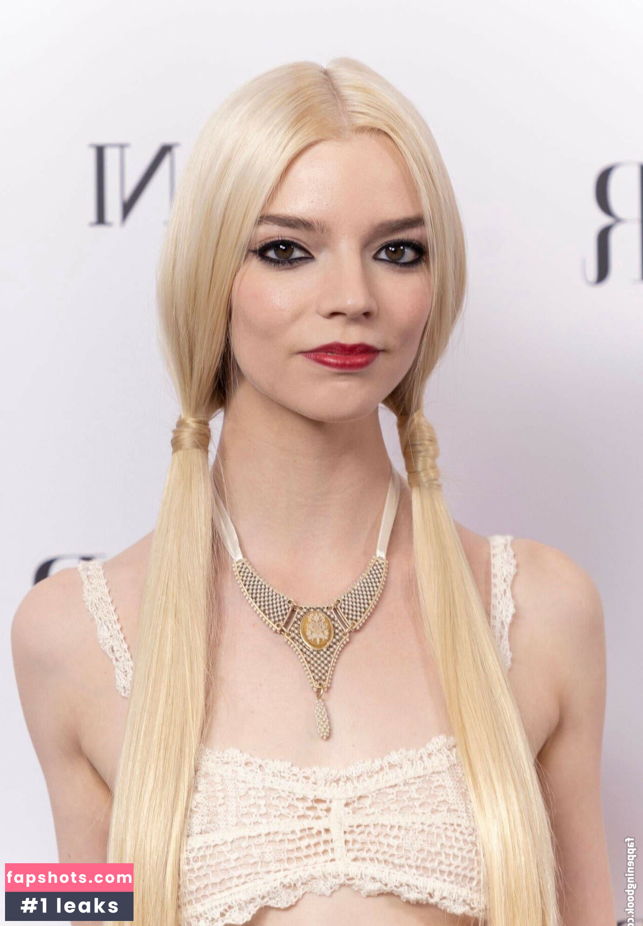 Anya Taylor-Joy gallery photo #2495