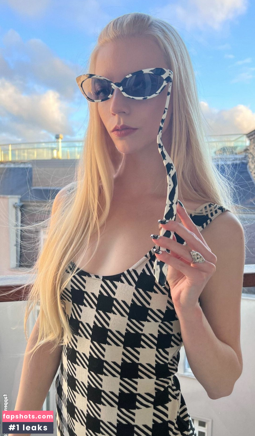 Anya Taylor-Joy gallery photo #2526