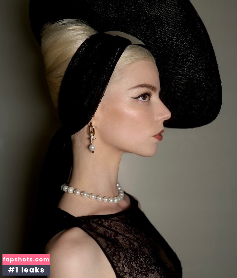 Anya Taylor-Joy gallery photo #265