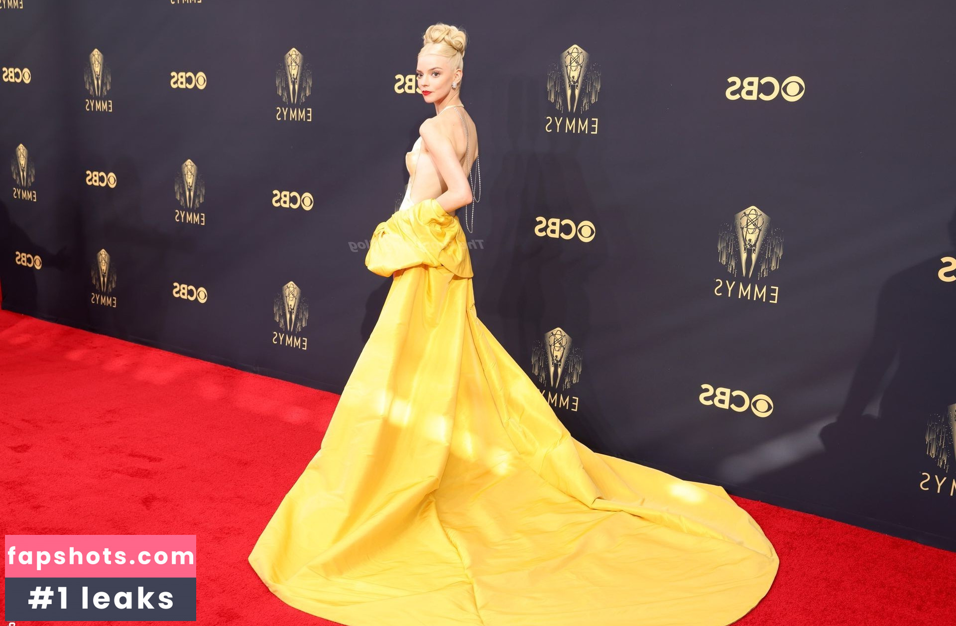 Anya Taylor-Joy Filtración Desnuda OnlyFans Foto #3010 - Fapshots