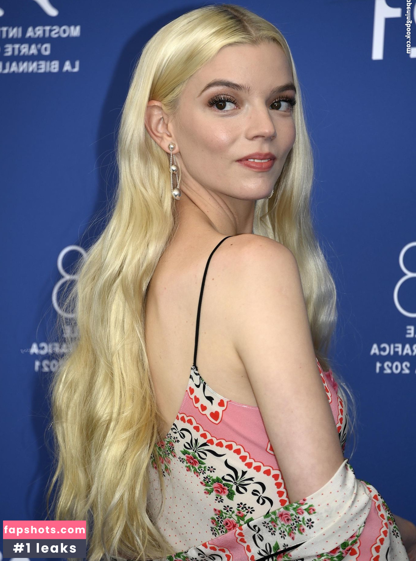 Anya Taylor-Joy Filtración Desnuda OnlyFans Foto #3104 - Fapshots