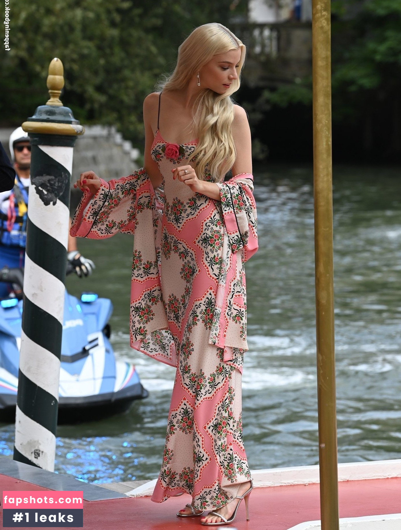 Anya Taylor-Joy Filtración Desnuda OnlyFans Foto #3115 - Fapshots