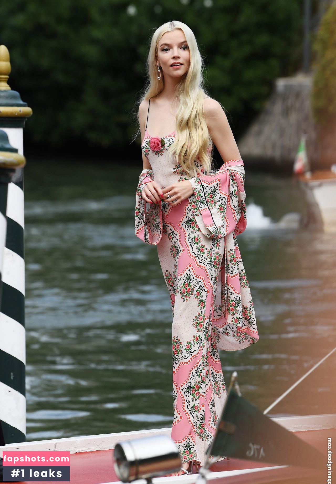 Anya Taylor-Joy Filtración Desnuda OnlyFans Foto #3189 - Fapshots