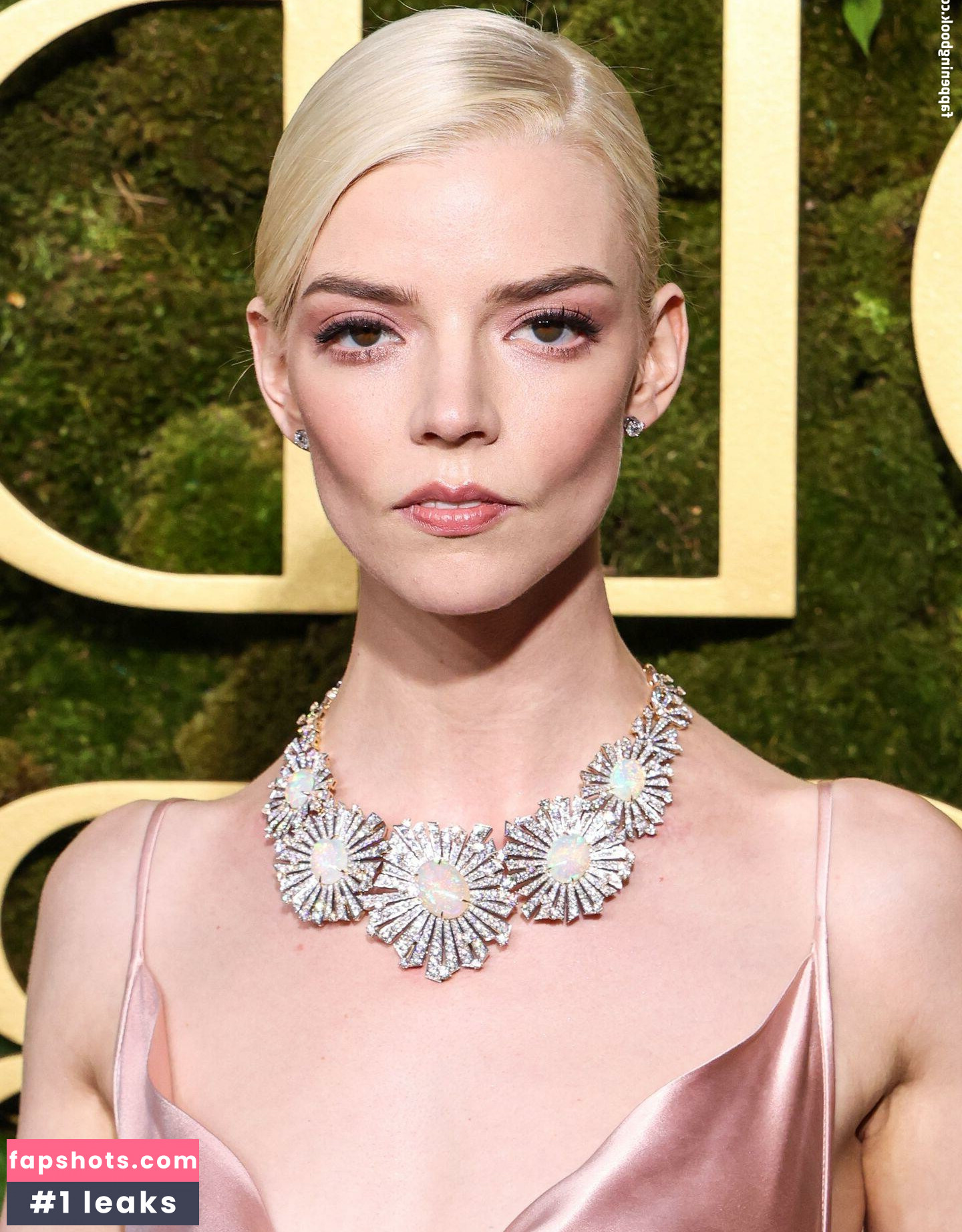 Anya Taylor-Joy gallery photo #323