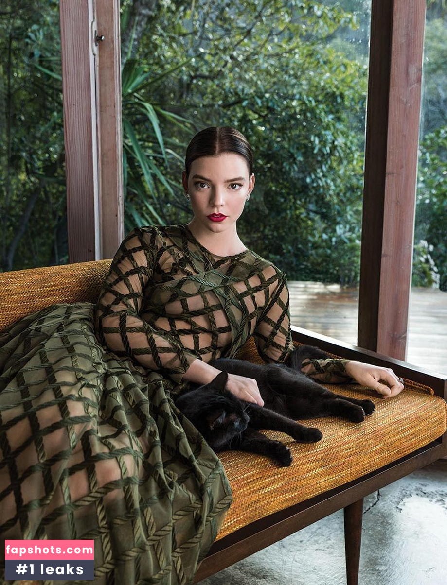 Anya Taylor-Joy Filtración Desnuda OnlyFans Foto #3331 - Fapshots