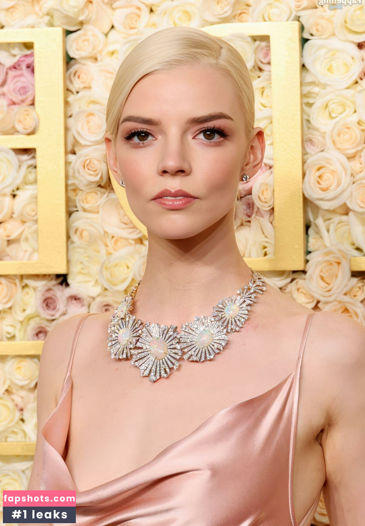 Anya Taylor-Joy gallery photo #338