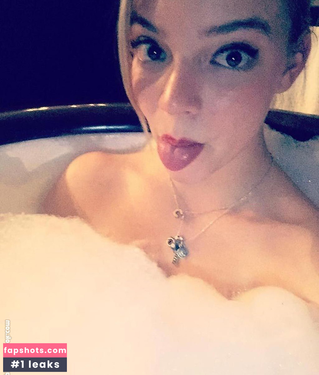 Anya Taylor-Joy Filtración Desnuda OnlyFans Foto #3372 - Fapshots